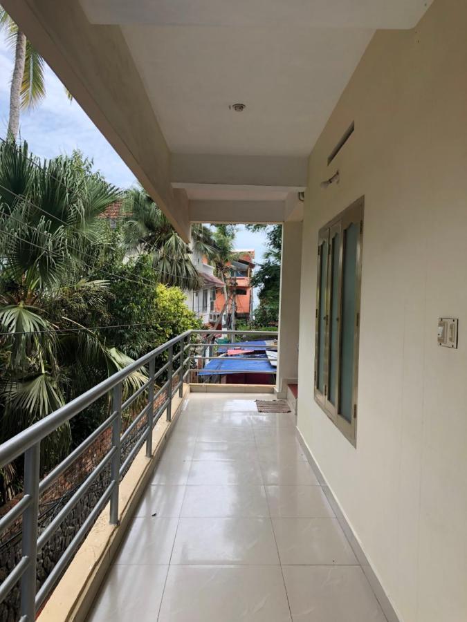 Sandy Beach Hotel Thiruvananthapuram ภายนอก รูปภาพ