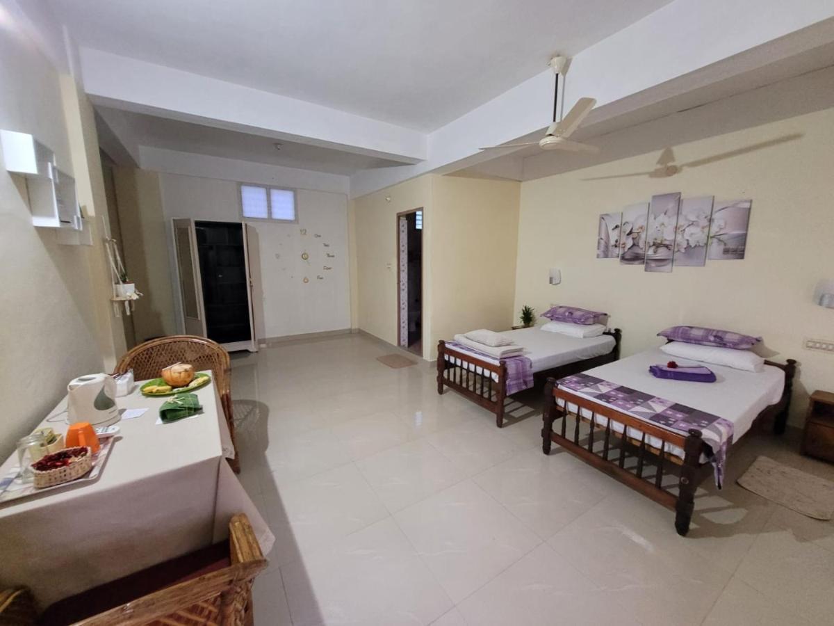 Sandy Beach Hotel Thiruvananthapuram ภายนอก รูปภาพ